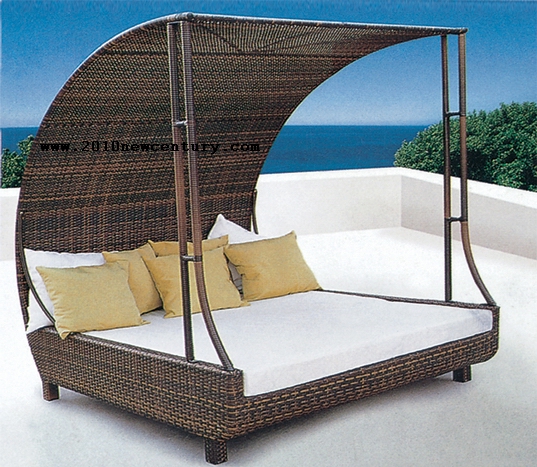 ... which empowers the collapsing of beach furniture. the simplicity of YNUFNHH