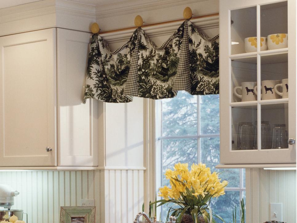 Window Valances for Extra Decoration at Home