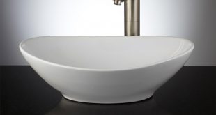 bathroom sinks crafted of porcelain, this beautifully glossy sink has an oval shape and UURIVWS