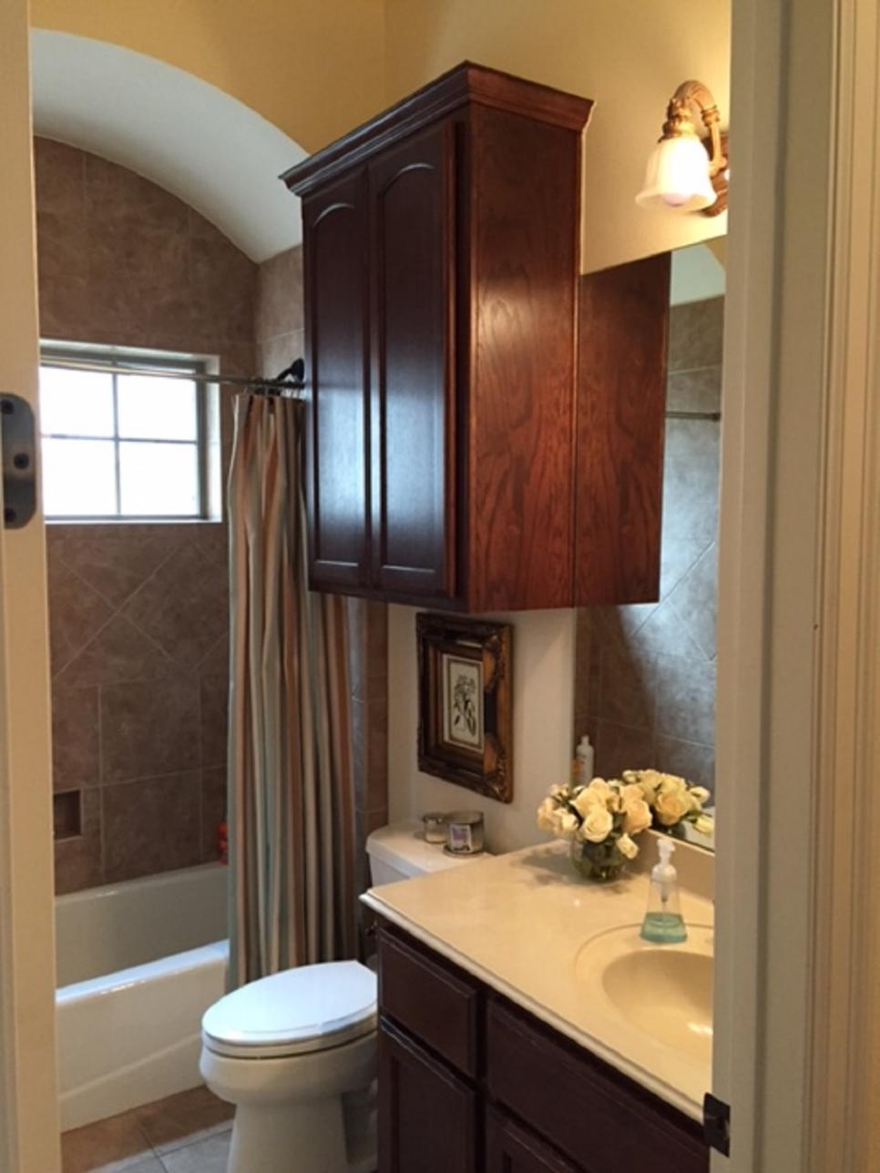 before-and-after bathroom remodels on a budget | hgtv GJDQLKV