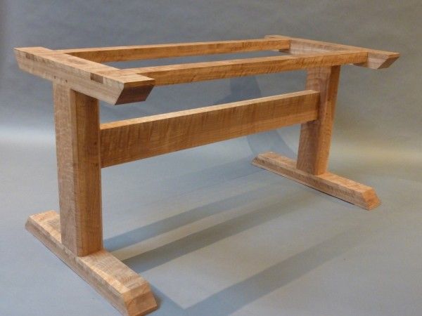 curly oak trestle table: hastening design studio JZGYZTH