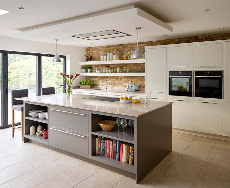 open plan kitchen featuring sleek lines and concealed hinges for a contemporary aesthetic,  the linear ROFJPYM