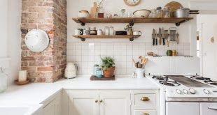 Kitchen Shelving (image credit: julia steele) QUMEREG