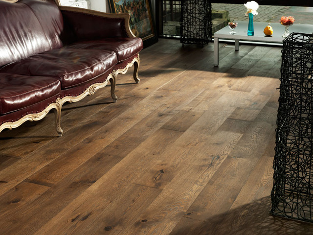 oak old venice- wide plank hardwood flooring traditional-living-room PBNNMMU