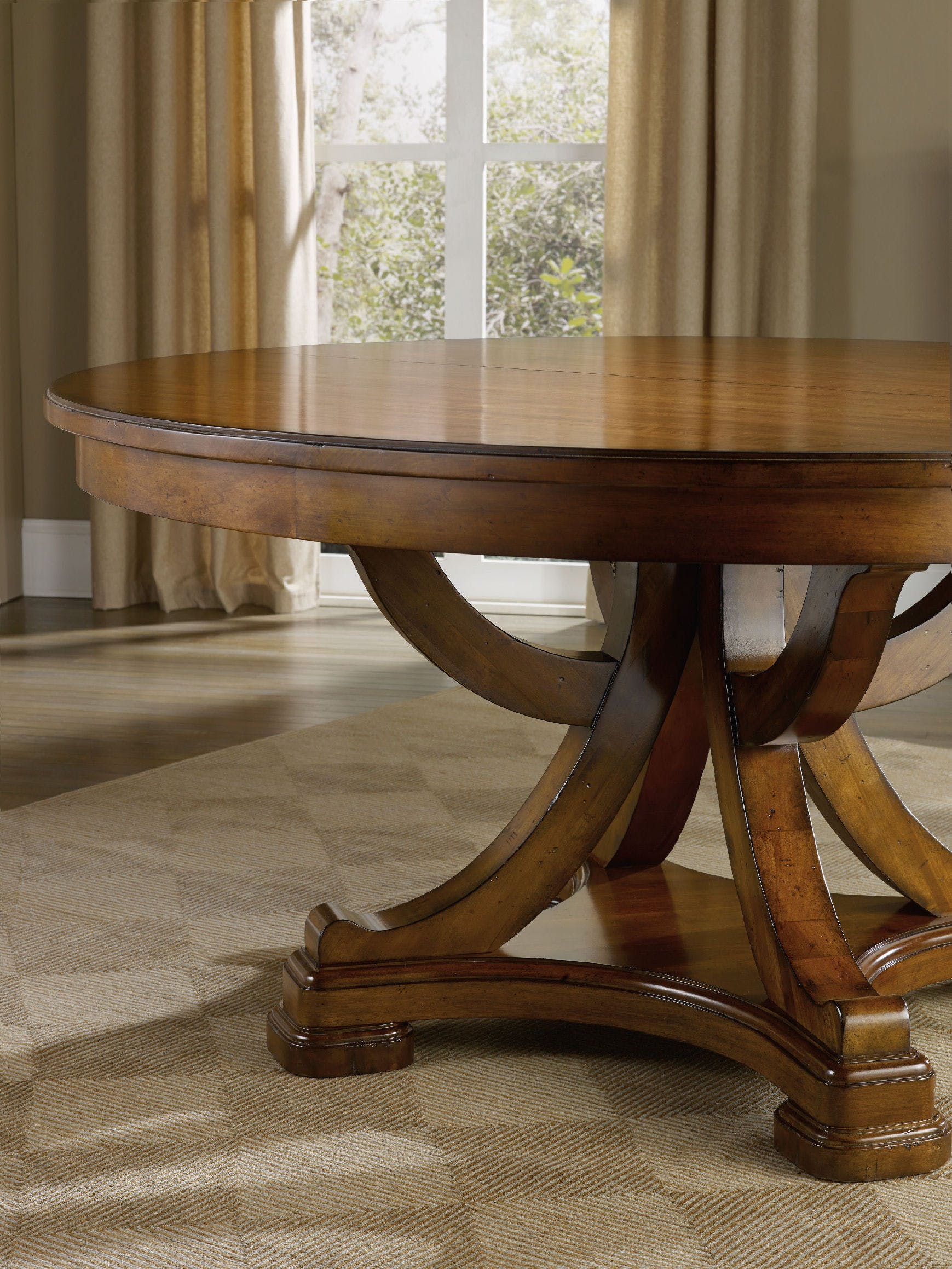 Round Pedestal Dining Table for Family Dining Style