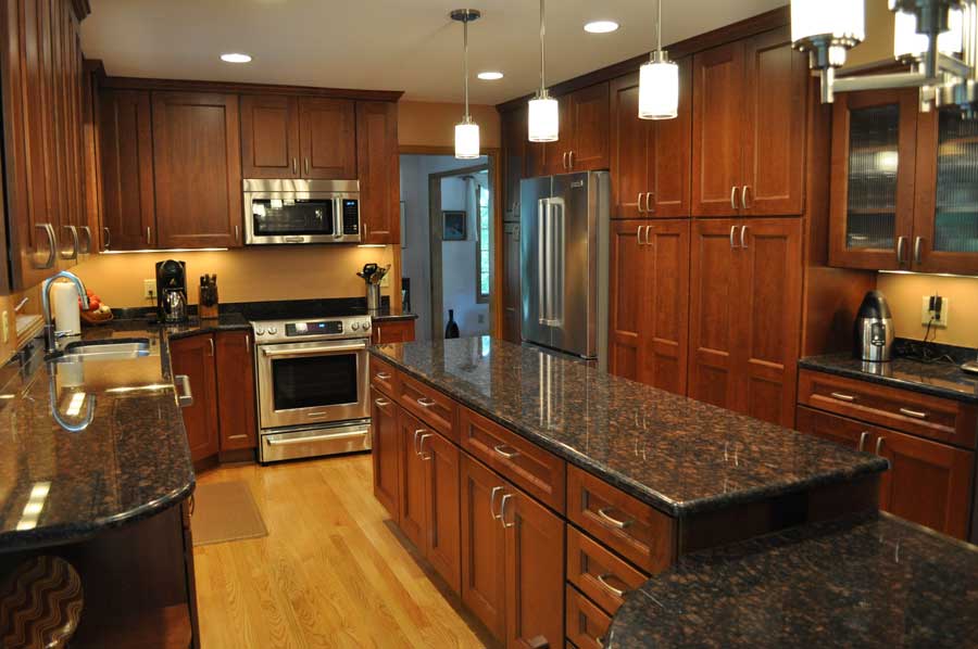 cherry kitchen cabinets with granite countertops delighful cherry kitchen cabinets black granite jpg n and ideas elegant BITKATO