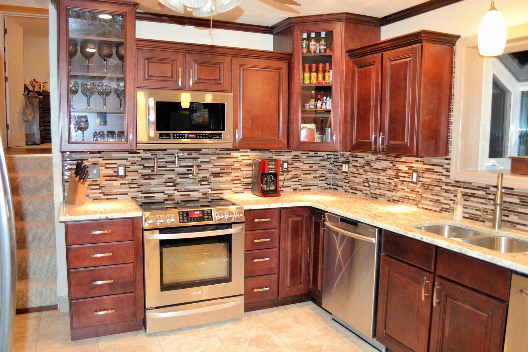 kitchen color schemes with cherry cabinets best kitchen color with cherry cabinets KBHZBMS