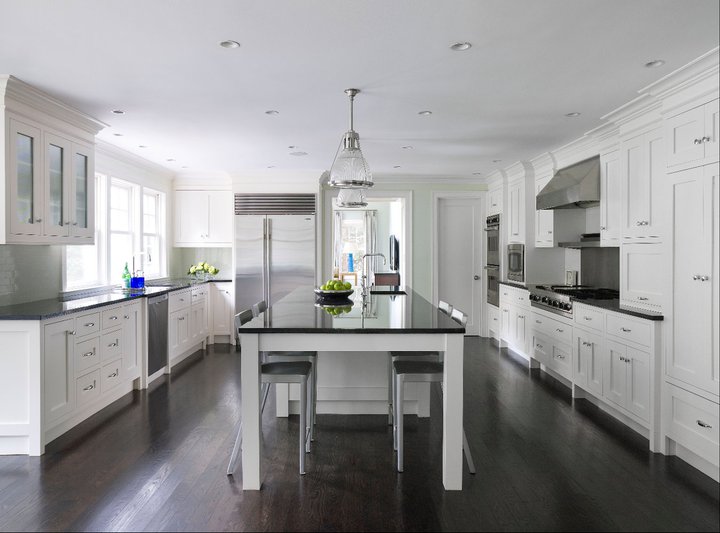 White Kitchen Cabinets With Dark Wood Floors: Endless Possibilities