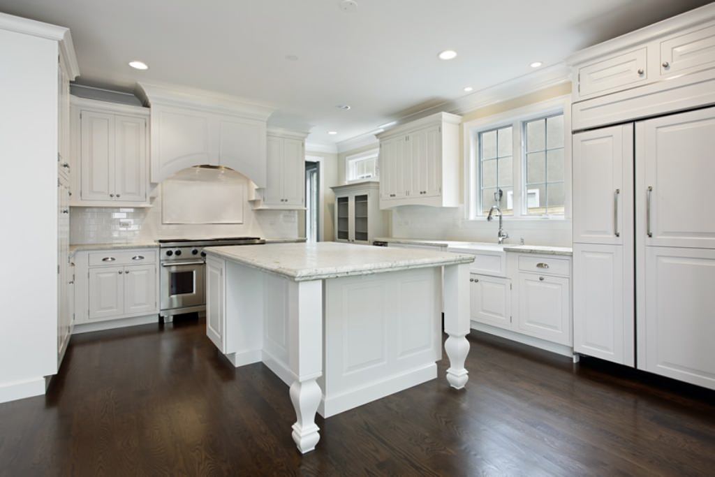 white kitchen cabinets with dark wood floors white kitchen with dark wood floors SSTNXYD