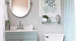 13 Pretty Small-Bathroom Decorating Ideas You'll Want to Copy