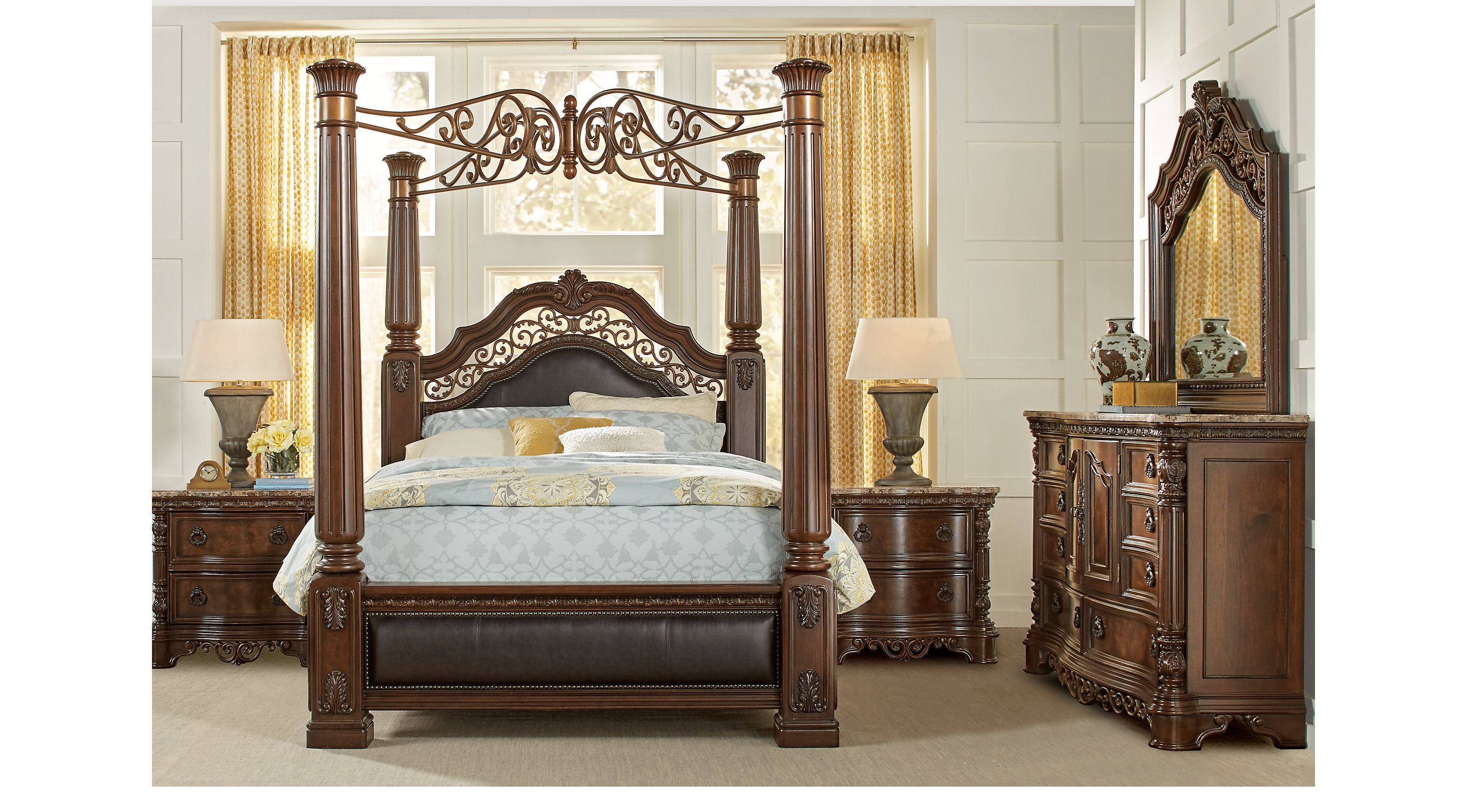 Queen Sized Canopy Bedroom Sets