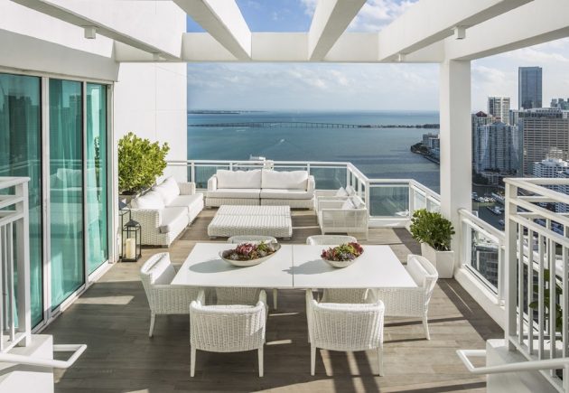 15 Amazing Contemporary Balcony Designs You're Going To Love