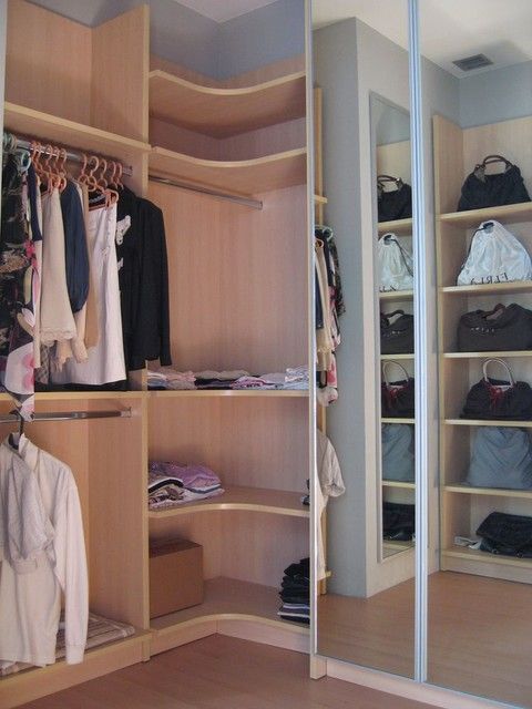 Modern Corner Closet Offers Best Storage  Solution