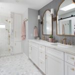 Must See Glass Tile Bathroom Pictures & Ideas Before You Renovate .