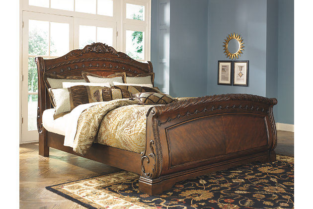 North Shore Queen Sleigh Bed | Ashley Furniture HomeSto