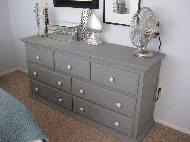 Pin by Ann Essy on Our Home | Painted bedroom furniture, Grey .