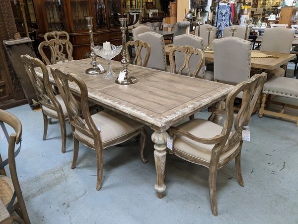 Hooker Furniture Dining Room Chatelet Rectangle Leg Dining Table .