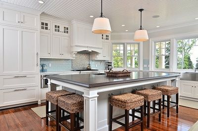 extra large kitchen islands | Found on fuckyeahhousesyeah.tumblr .