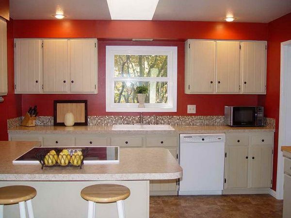 Color combinations for kitchen | Red kitchen walls, Red kitchen .