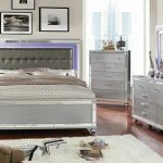 CM7977SV-5PC 5 pc Brachium silver finish wood queen bedroom set .