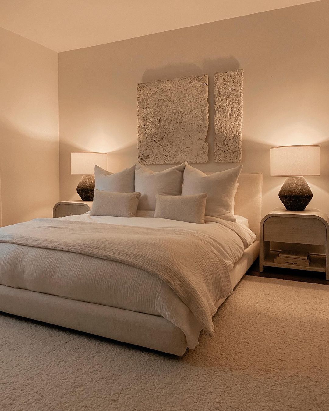 Creating a Cozy Retreat: Tips for
Selecting Your Dream Bedroom Set