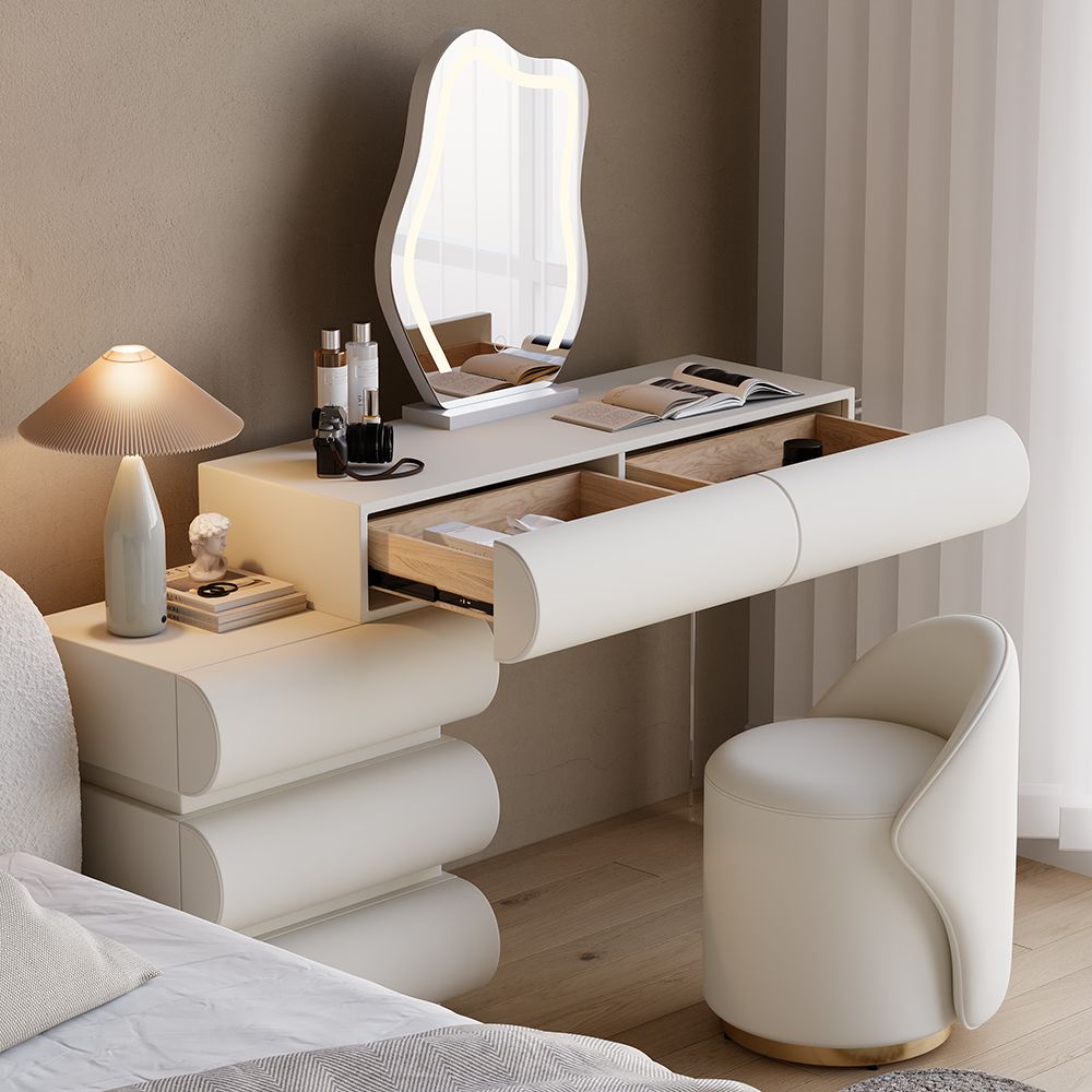 Transform Your Bedroom with a Chic Vanity
Set