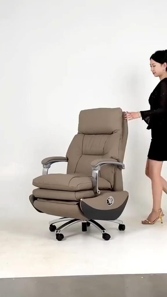 Modern Executive Chairs for  Enhanced  Office Performance