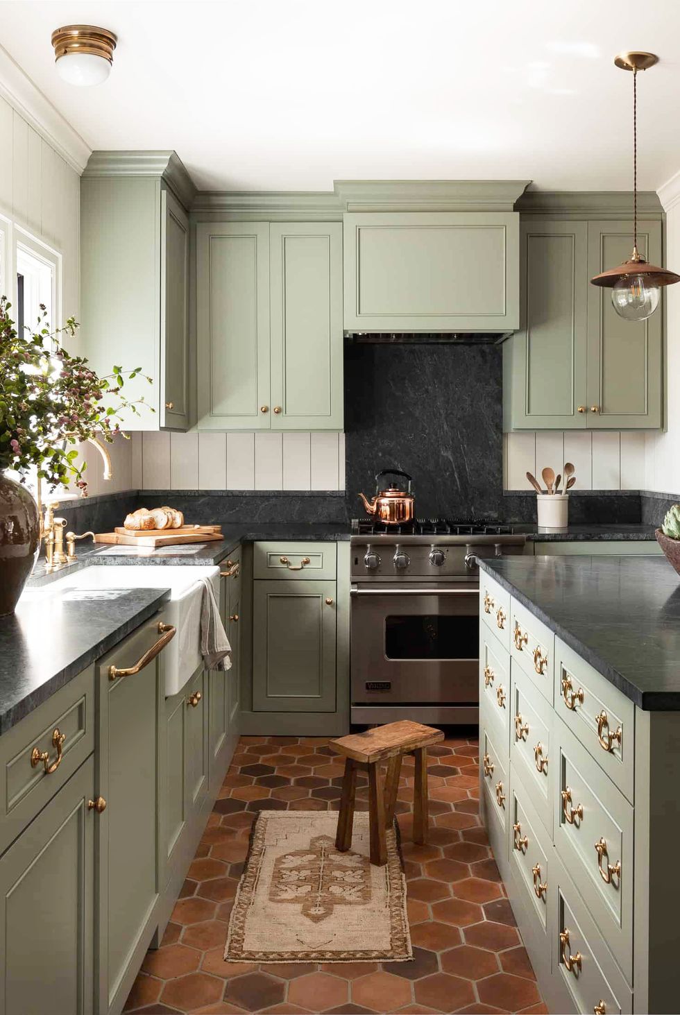 Bold and Beautiful: Kitchen Paint Ideas
for Every Style