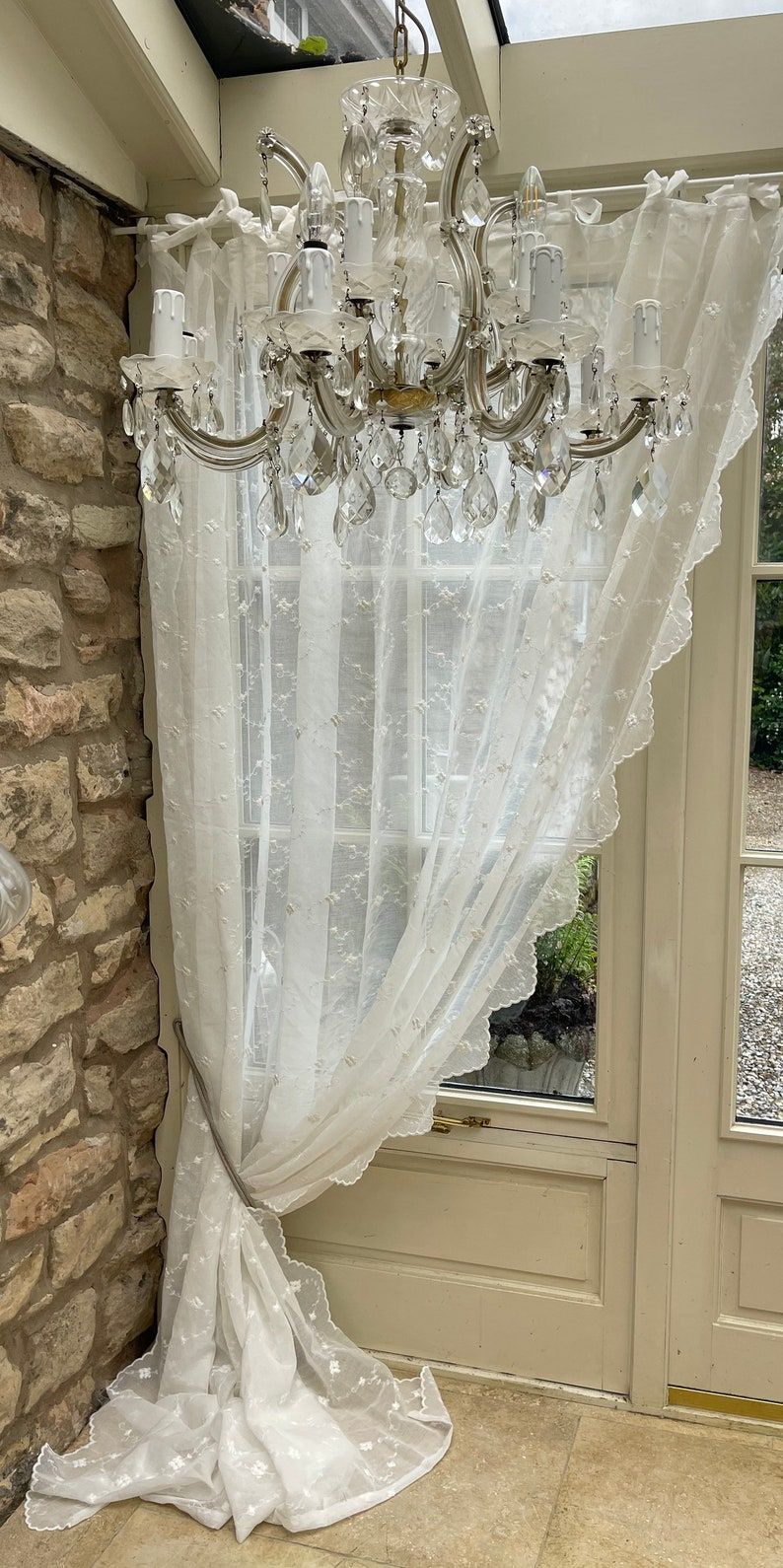 Elevate Your Space with Shabby Chic
Curtains