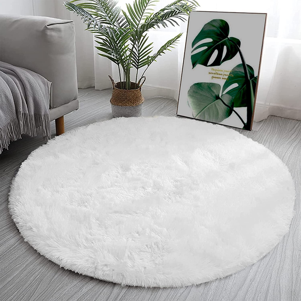 Pros and cons of white rugs