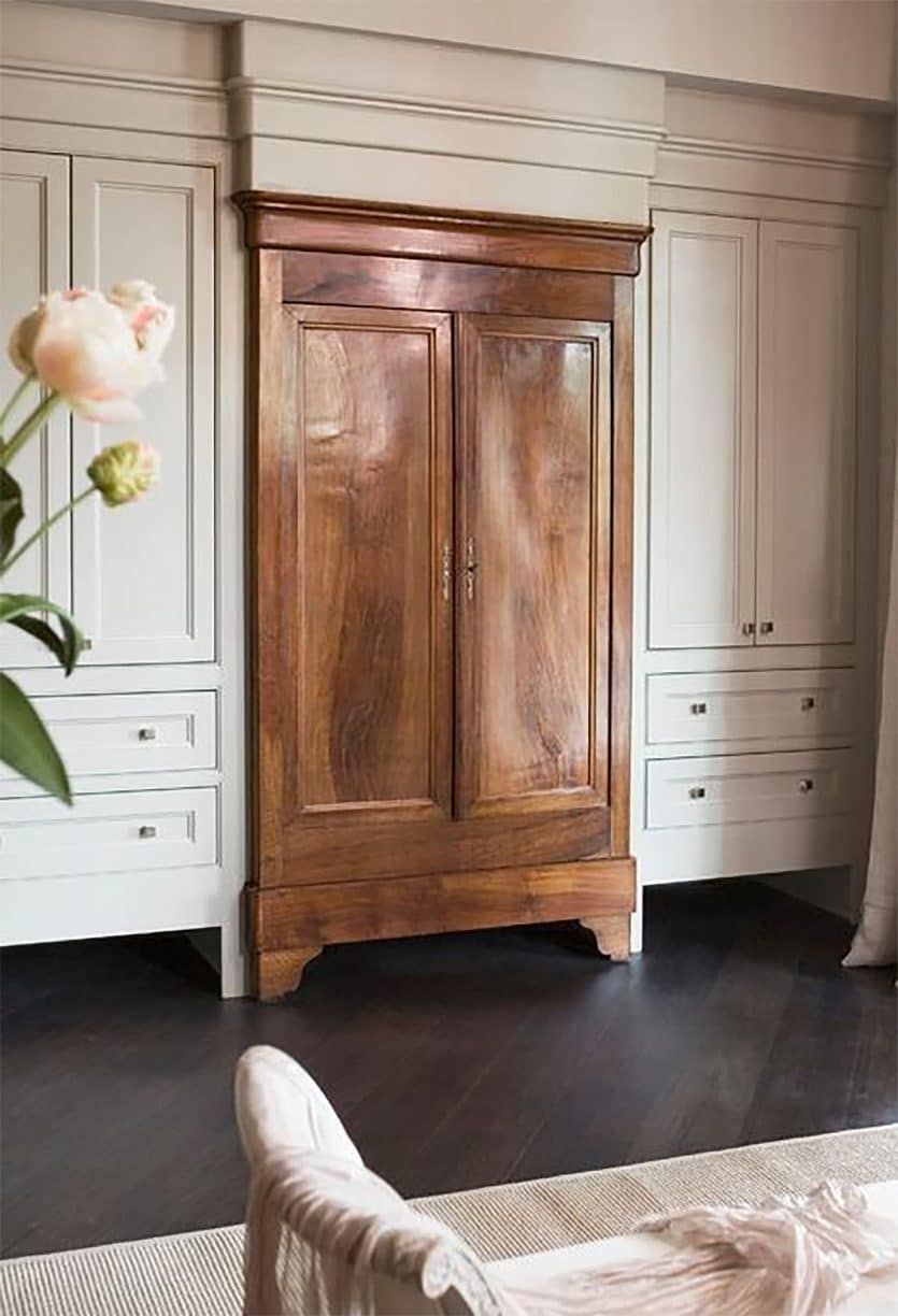 How to Choose a Bedroom Armoire