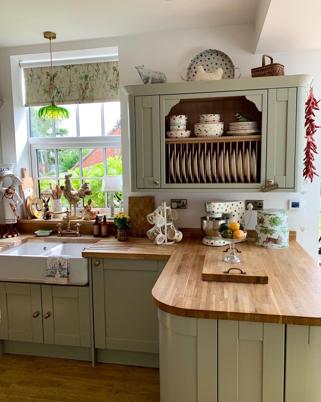 Country Kitchen Designs Made Easy with  natural Wood