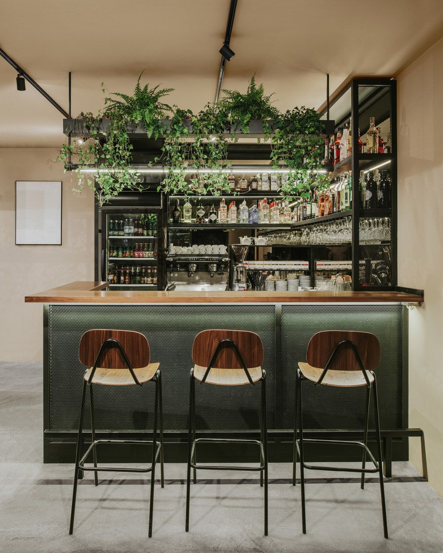 What Furniture Should You Choose For Your Home Bar?