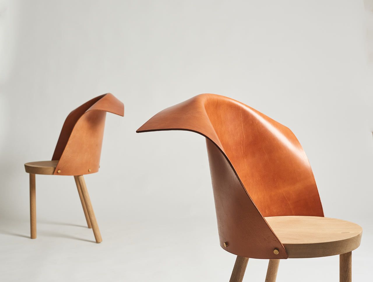 Leather Furniture –Ruling Vintage Brown Shade for Superb Homes
