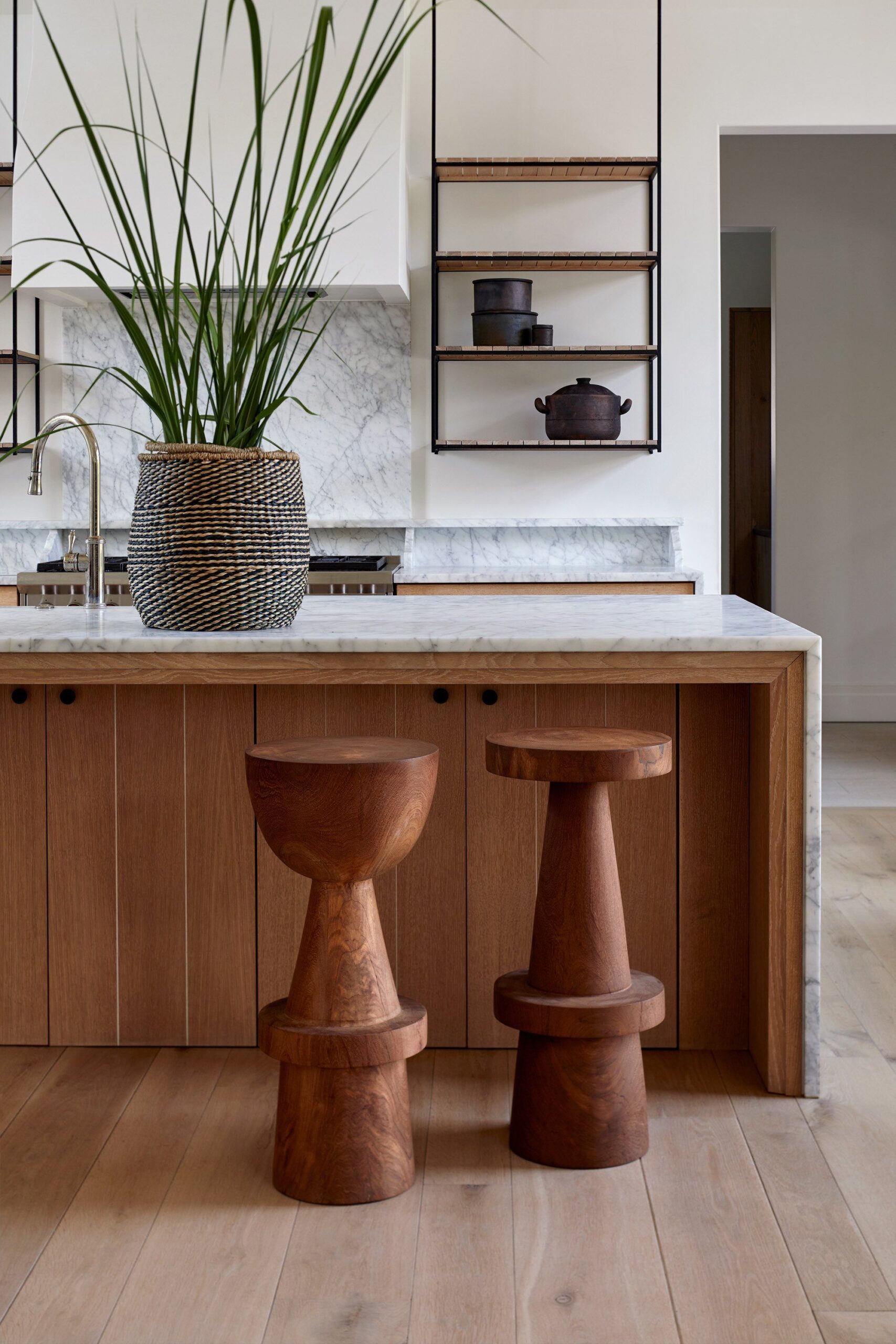 How Wood Bar Stools Add to the  Practicality of Homes