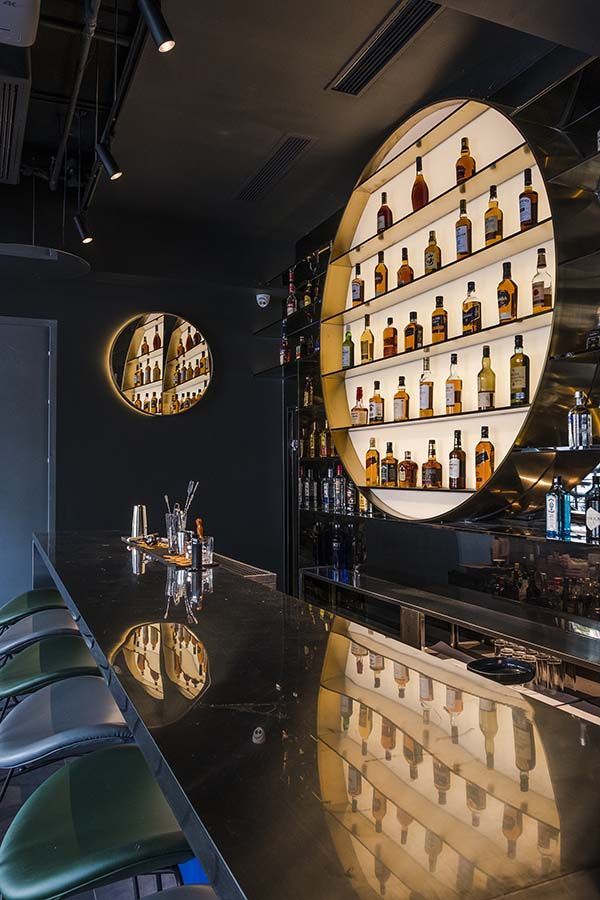 Innovative Bar Designs to Wow Your
Customers