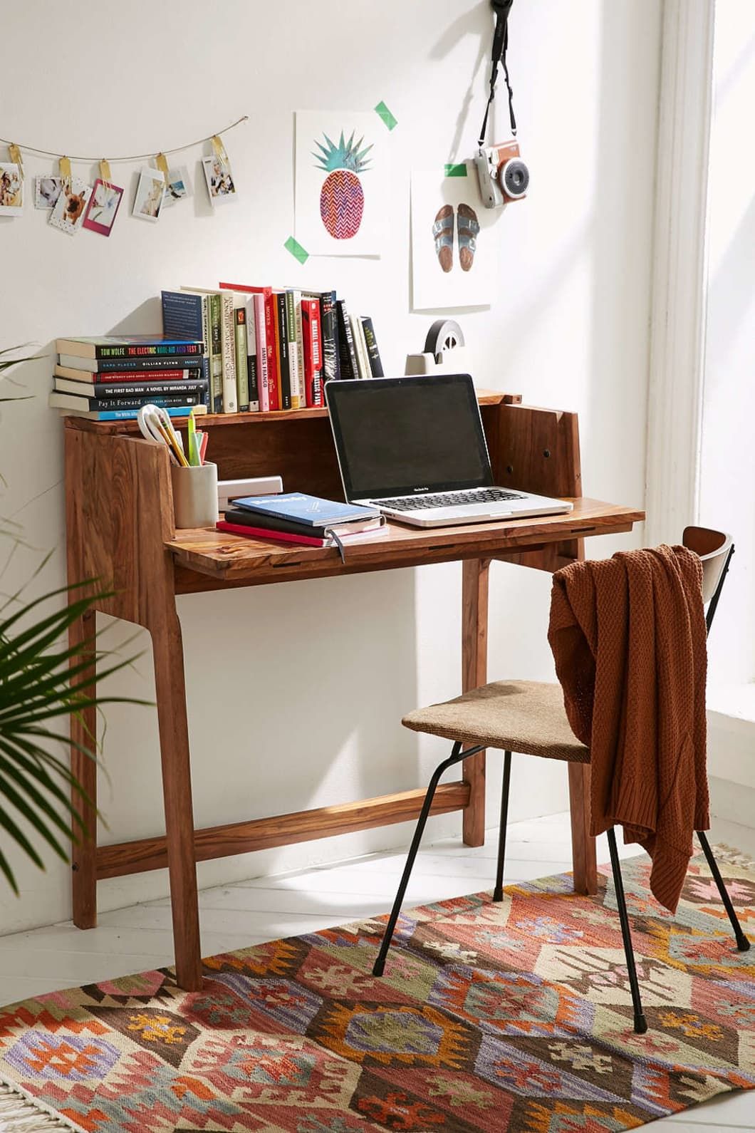 Perfect fit desks for small spaces