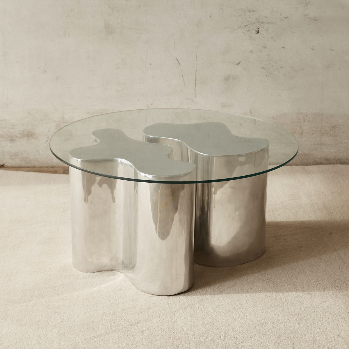 Elegance in Glass: The Timeless Beauty of
Glass Tables