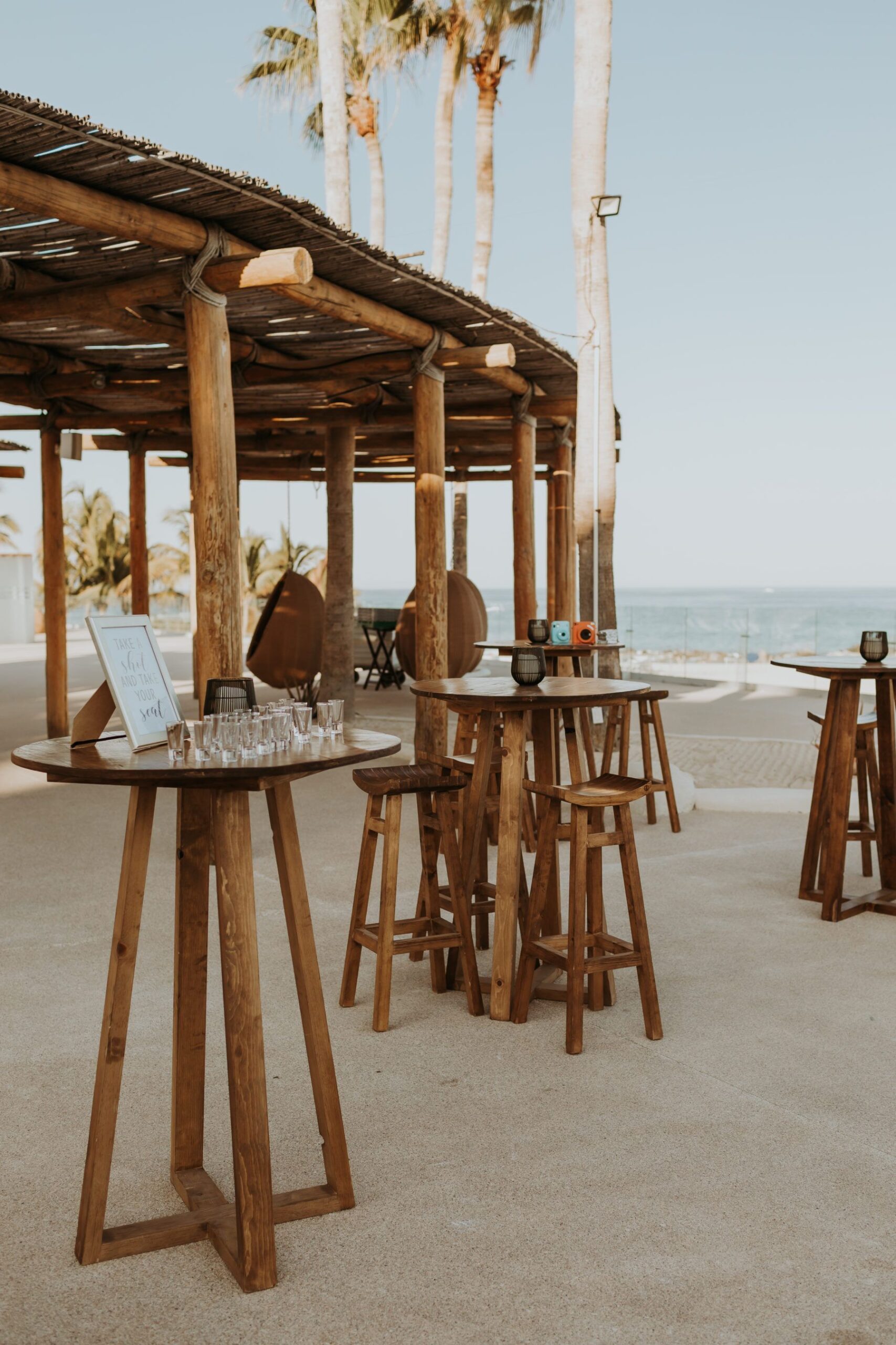 High Top Tables for a Fantastic Sitting  Experience