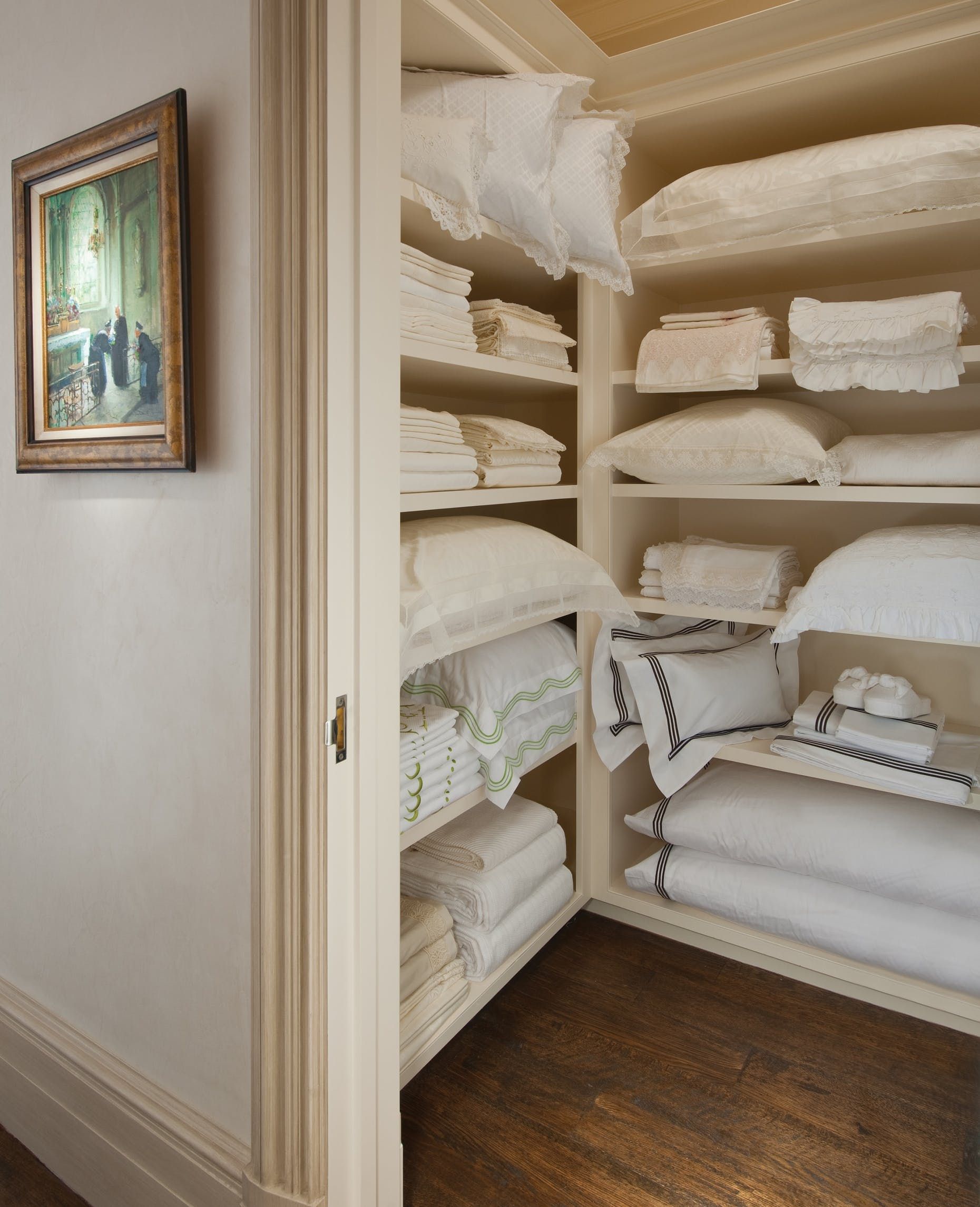 Linen Closet Organizing Ideas