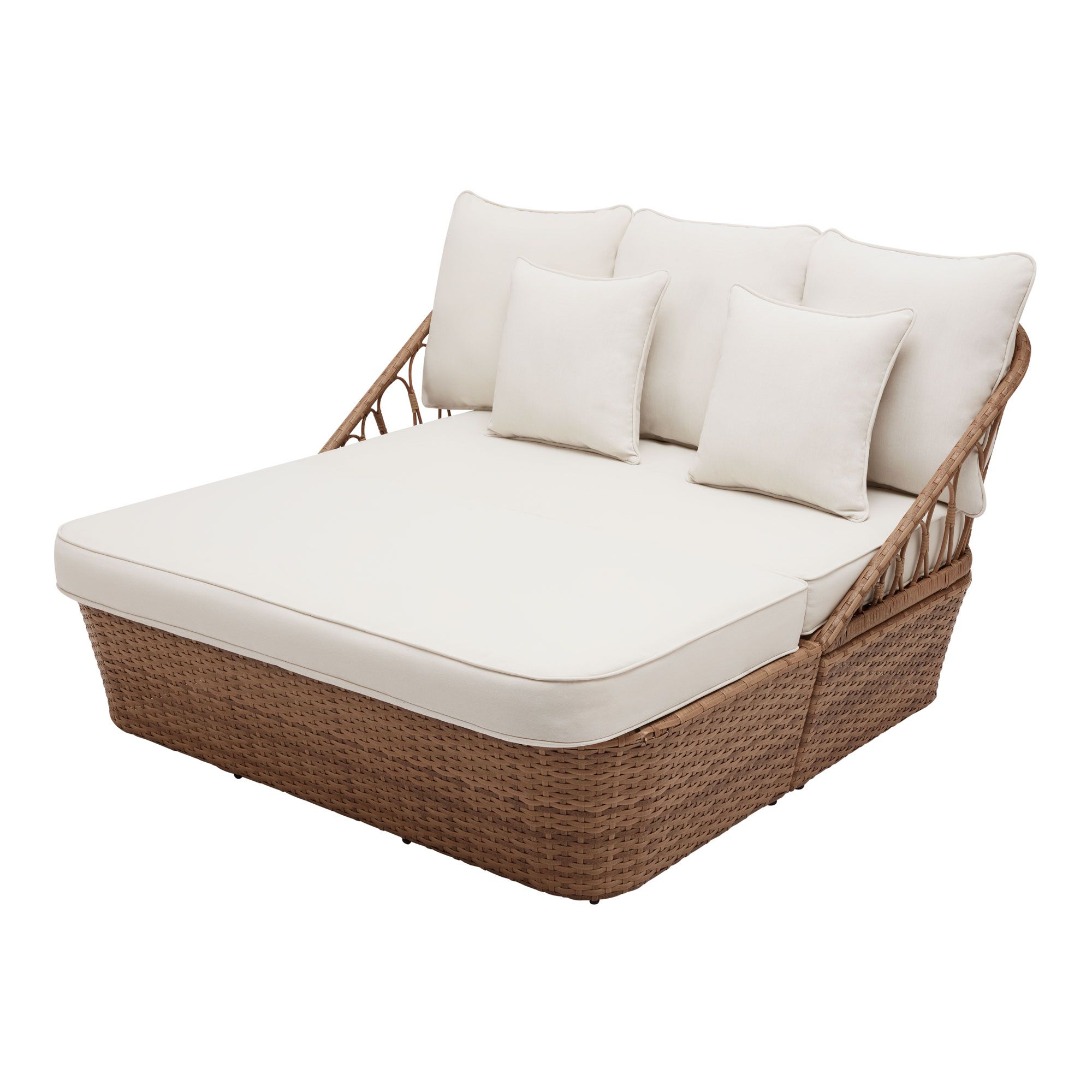 Outdoor Daybed for Your Quality Time in The Patio