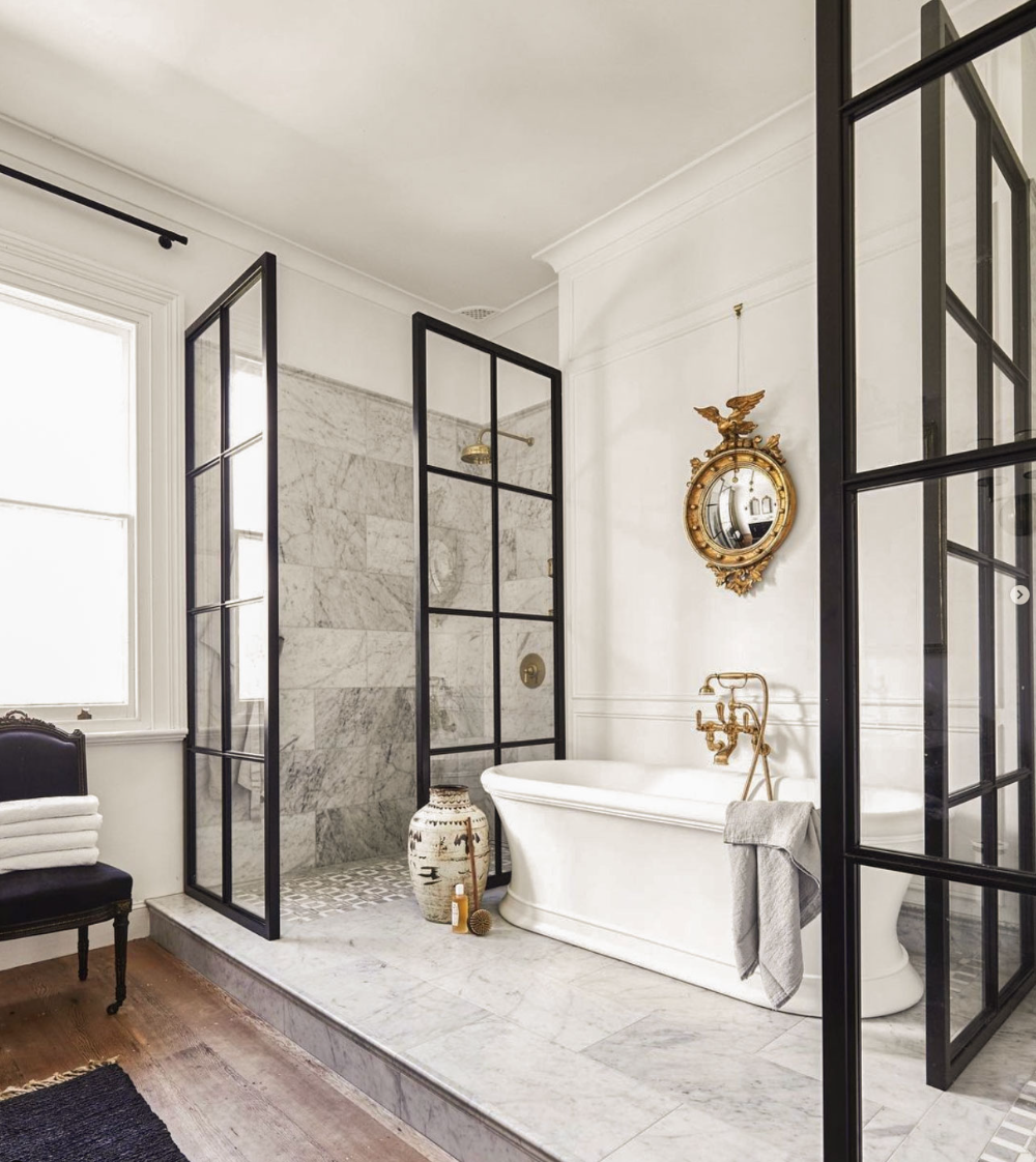 How to Choose Accent Tiles for Bathrooms