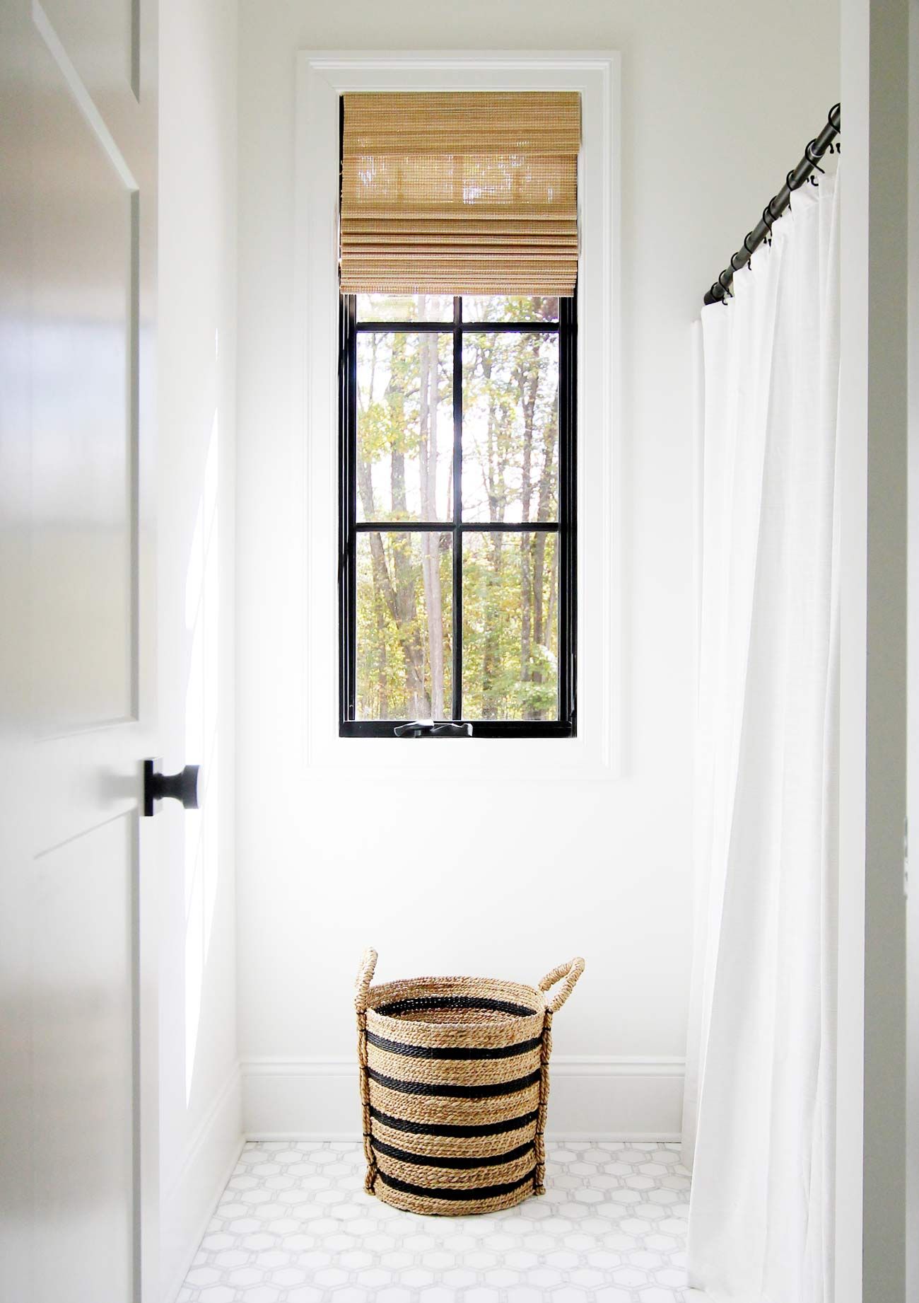 The Benefits of Using Window Curtains in
the Bathroom