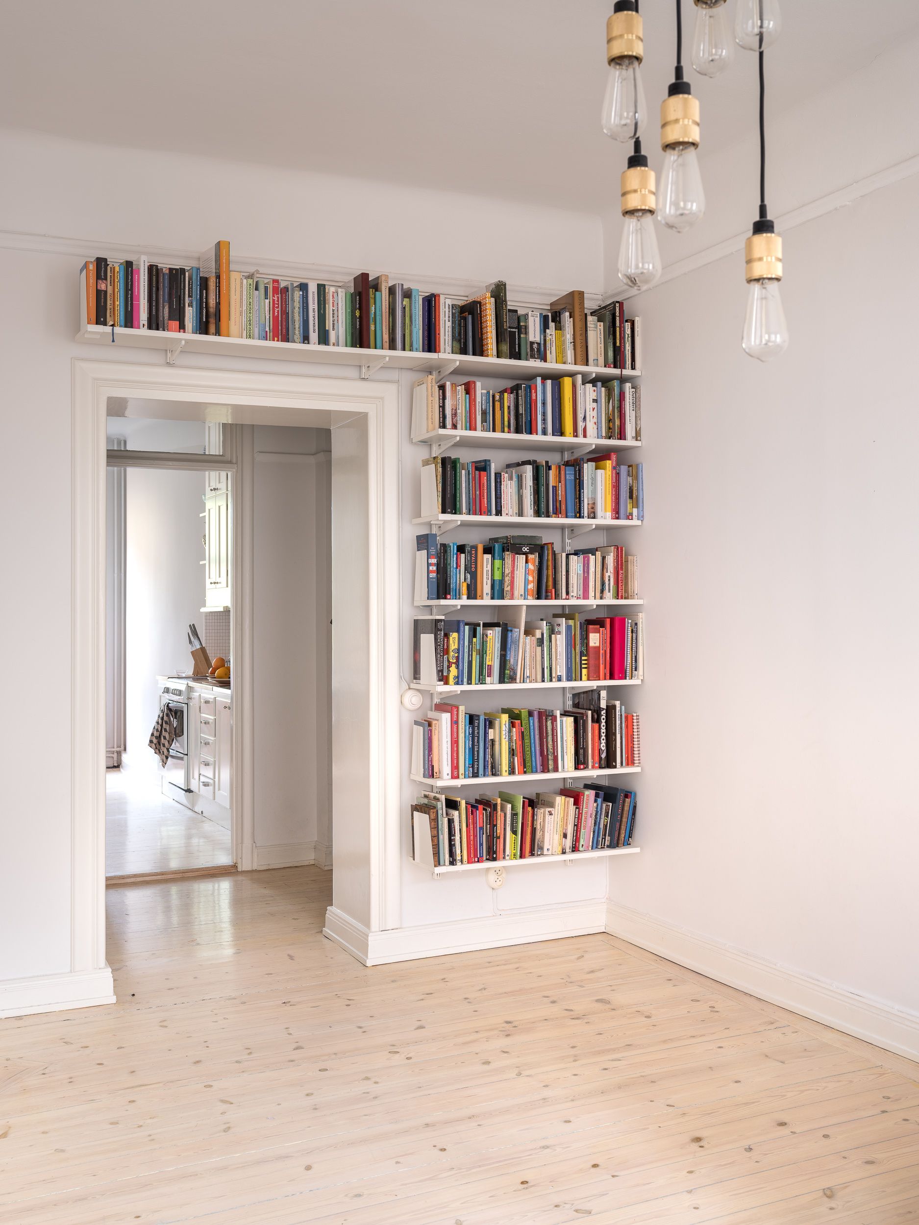 Revolving Bookcase for Easy Reading and Reasears