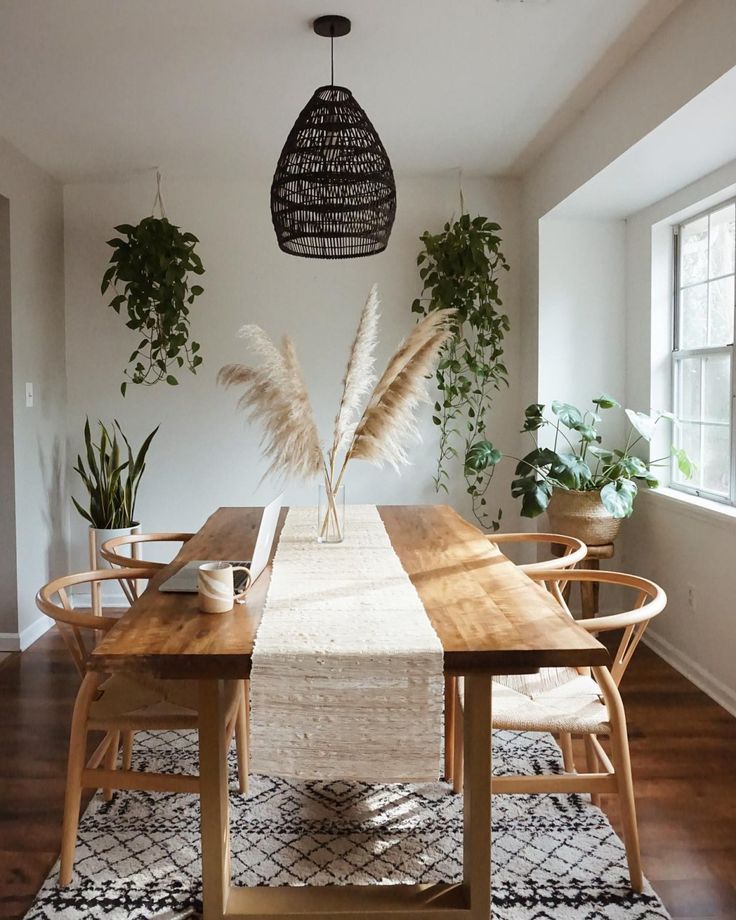 Retro Dining Table for a Chic Dining Room