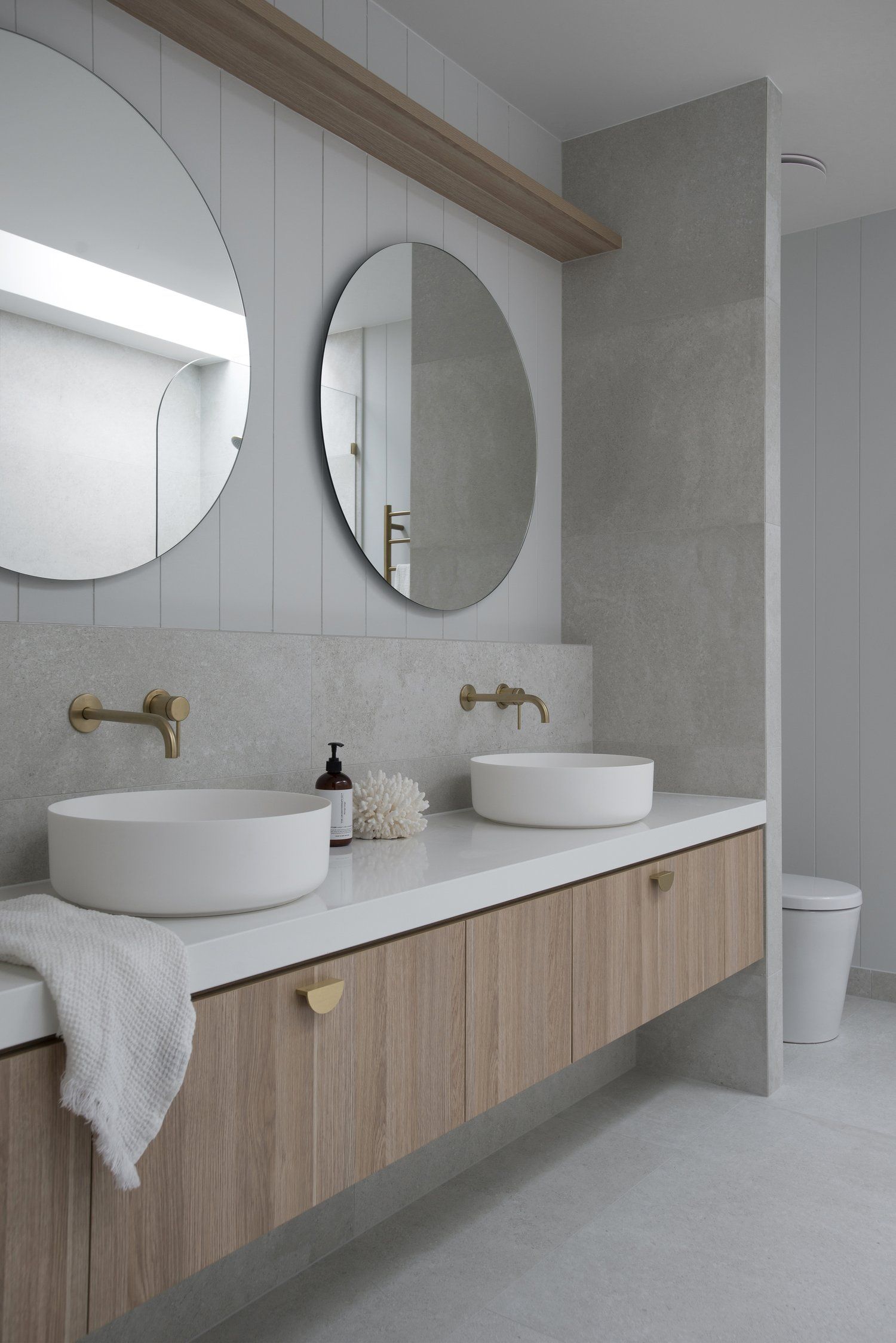 Vanity Tops Material to Consider for Your  Bathroom