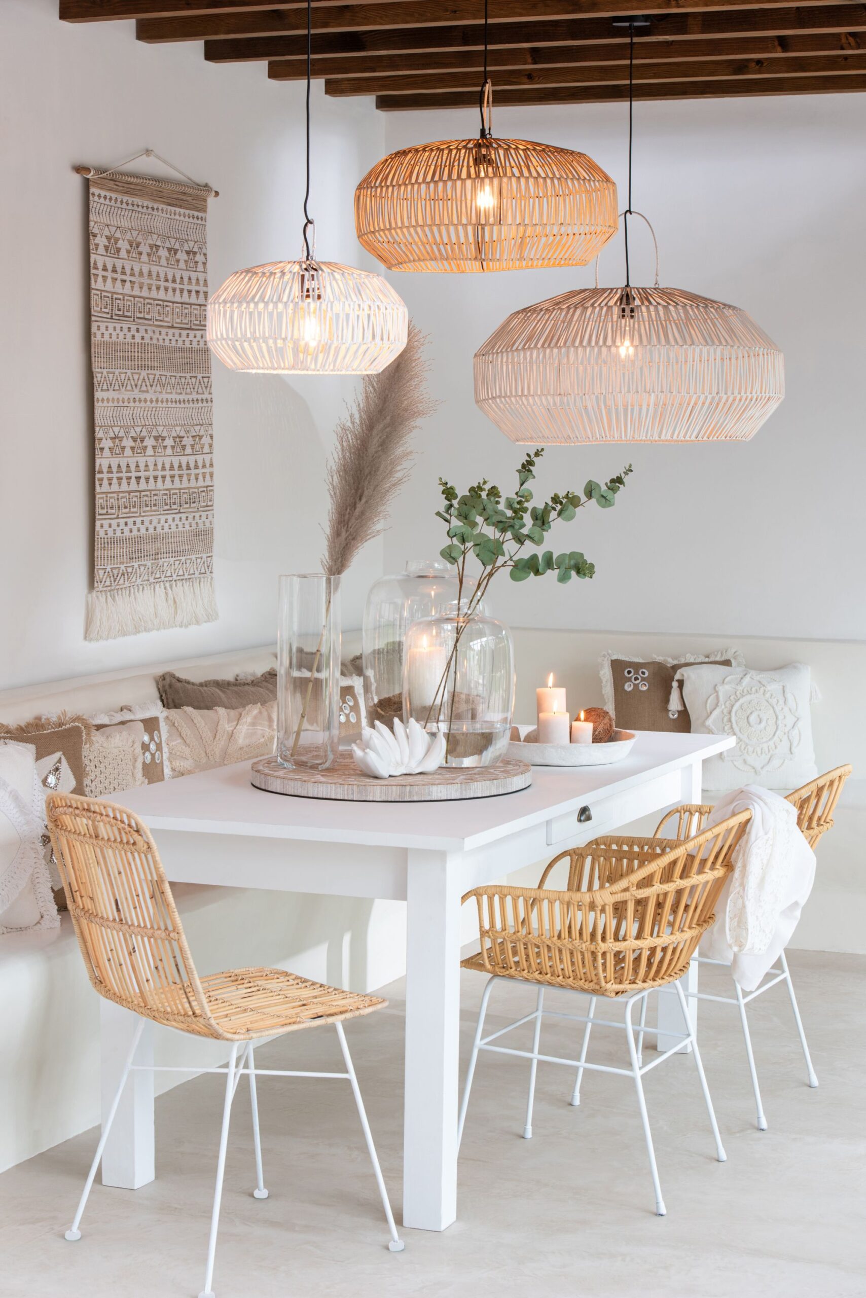 A White Dining Table Matches any Theme in  Your Dining Room