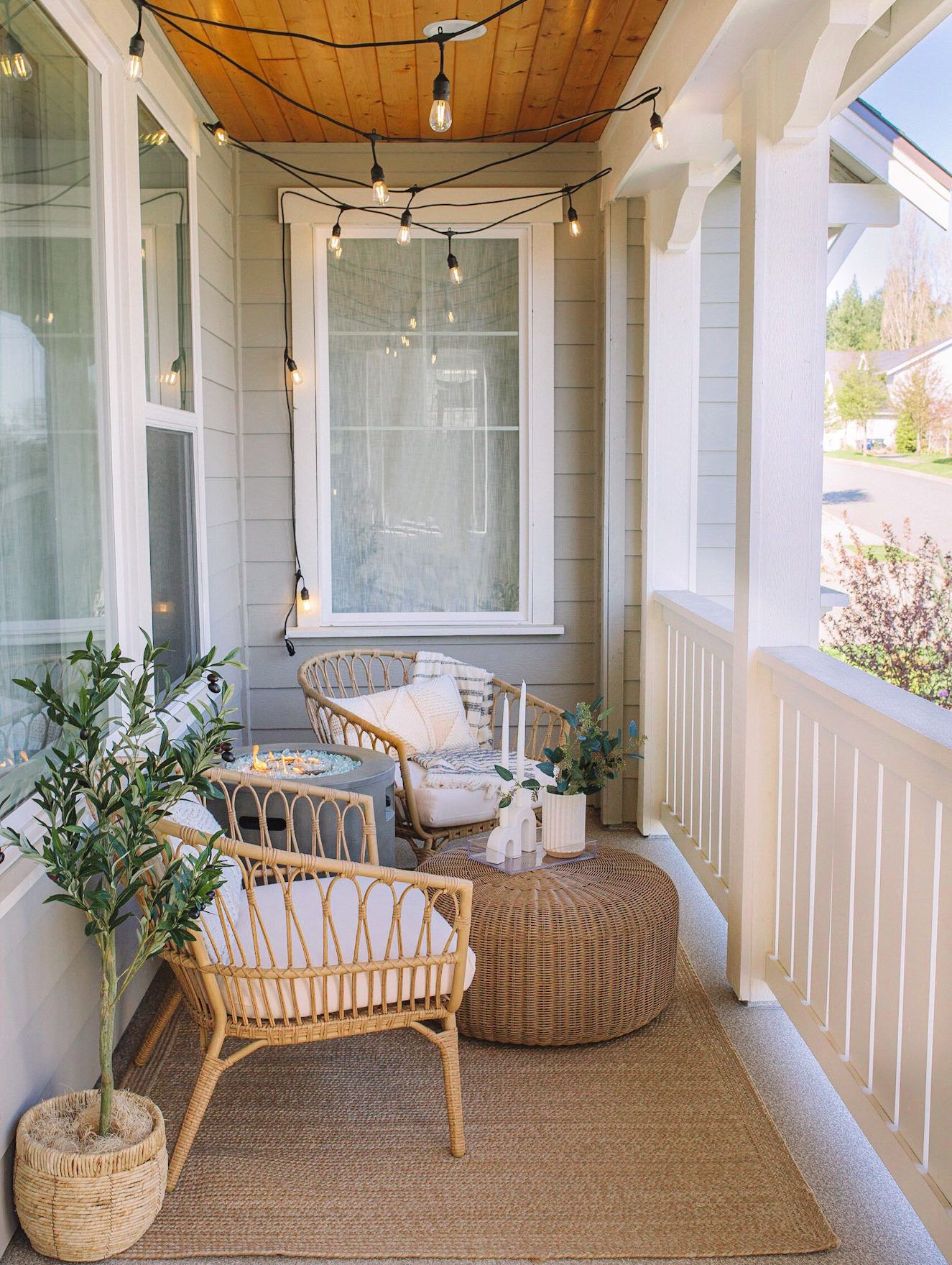 Choosing Comfortable Balcony Furniture