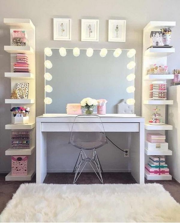 Bedroom Vanity with Drawers