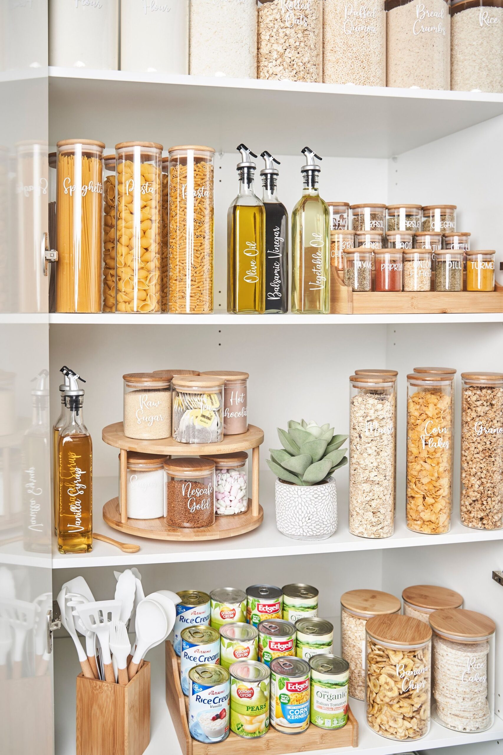 Well-Designed Pantry Organizers for Every Disciplined Home Owner